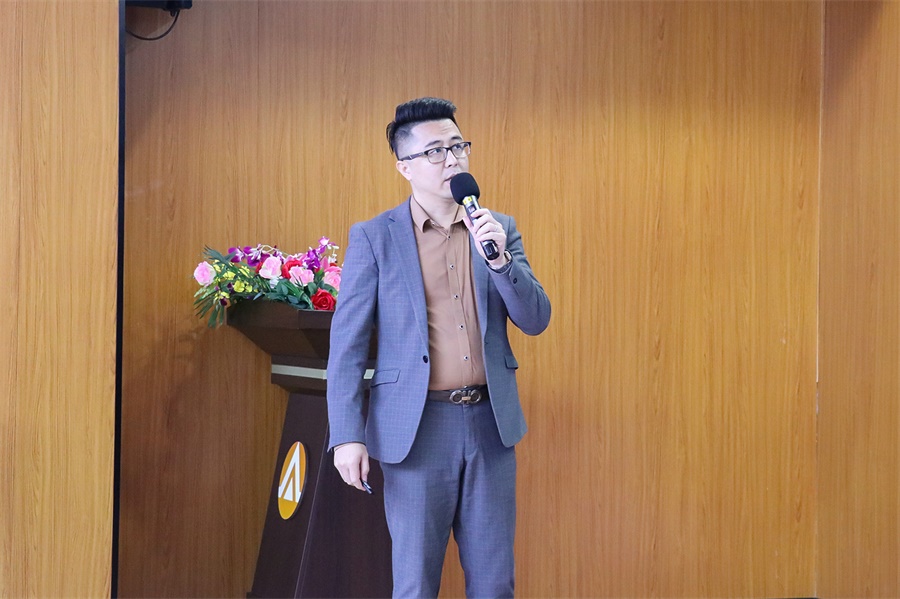 初心不渝，奮楫前行——艾禮安舉辦2021年度總結(jié)暨表彰大會(huì)